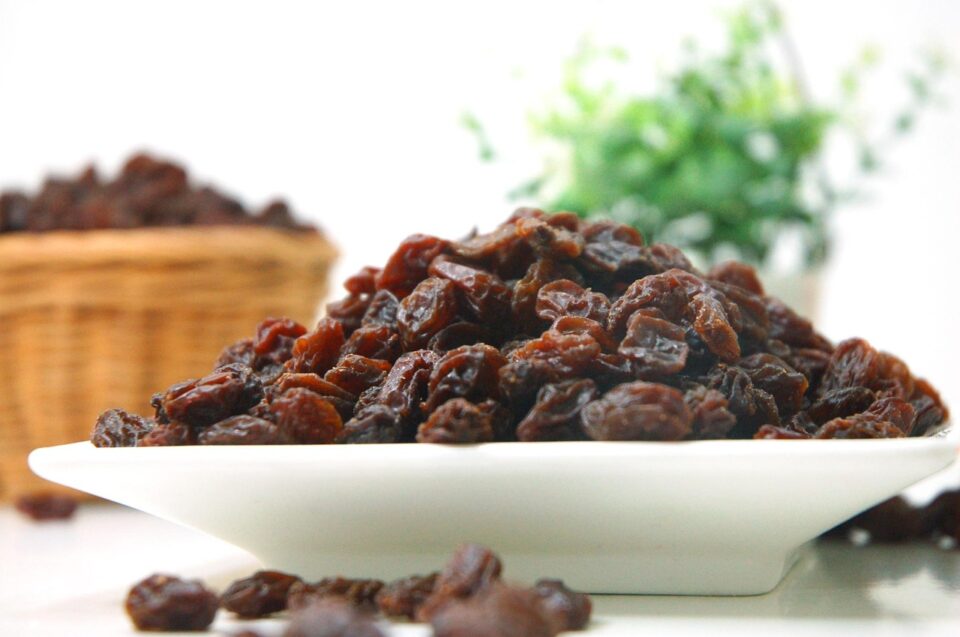 Health Benefits of Raisin